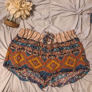 Aztec stretchy shorts
